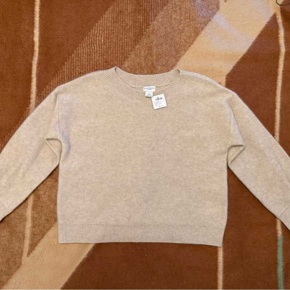 Club Monaco Sweaters - Club Monaco Light Beige Crew Neck Sweater